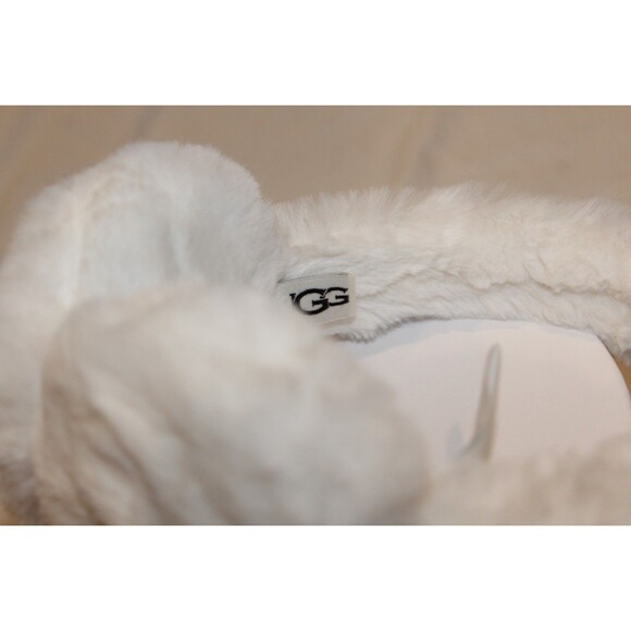 UGG WOMEN\'S GIRLS‎ WHITE FUR EAR MUFFS NEW IN GIFT BOX main image 6